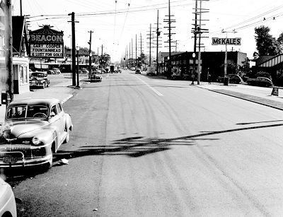 Beacon Avenue South, just north of Bayview, facing south.